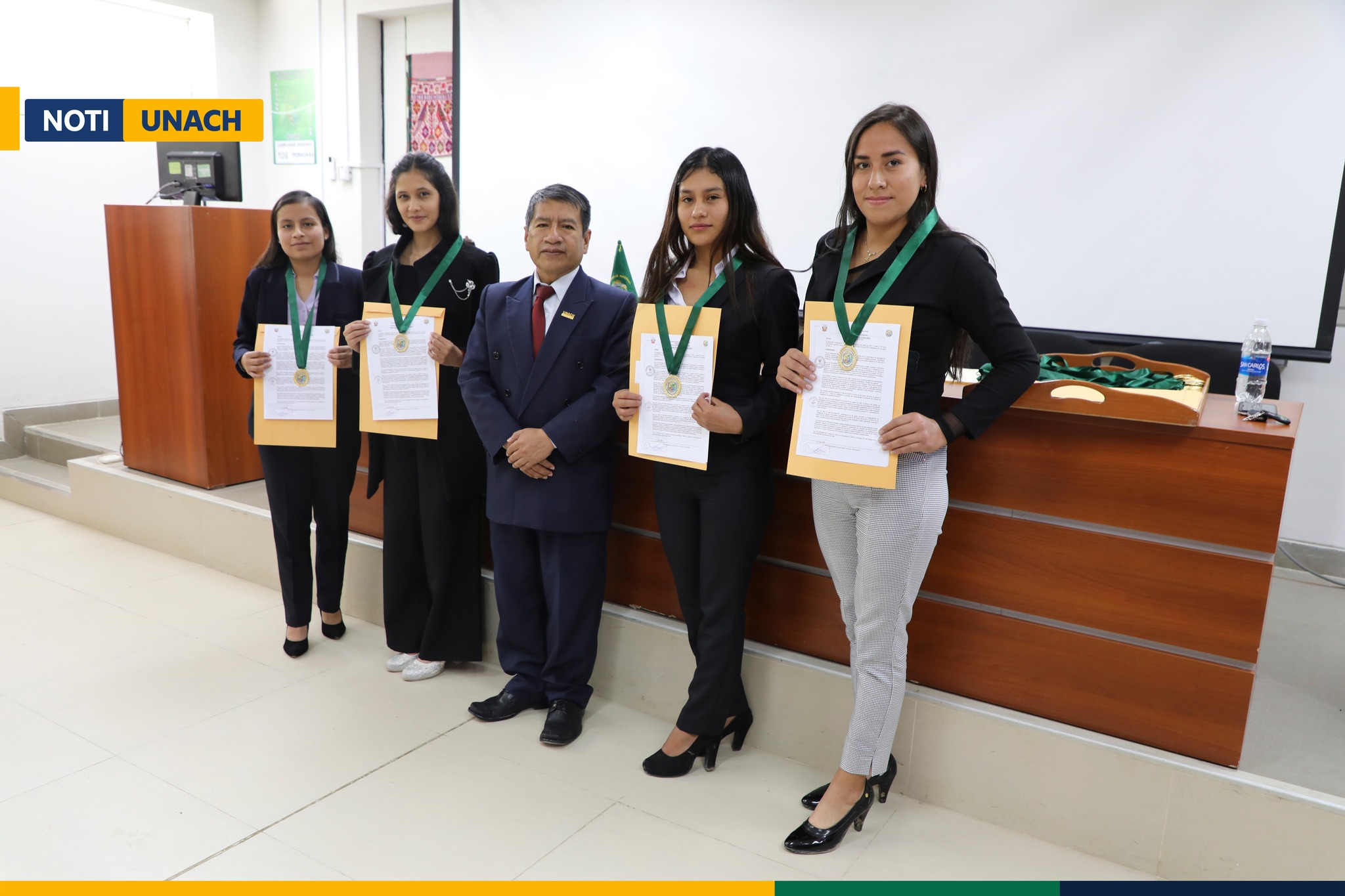 CONCLUYE II JORNADA DE INVESTIGACIÓN DE PROYECTOS DE EMPRENDIMIENTO EMPRESARIAL PROMOVIDO POR EL IIDS