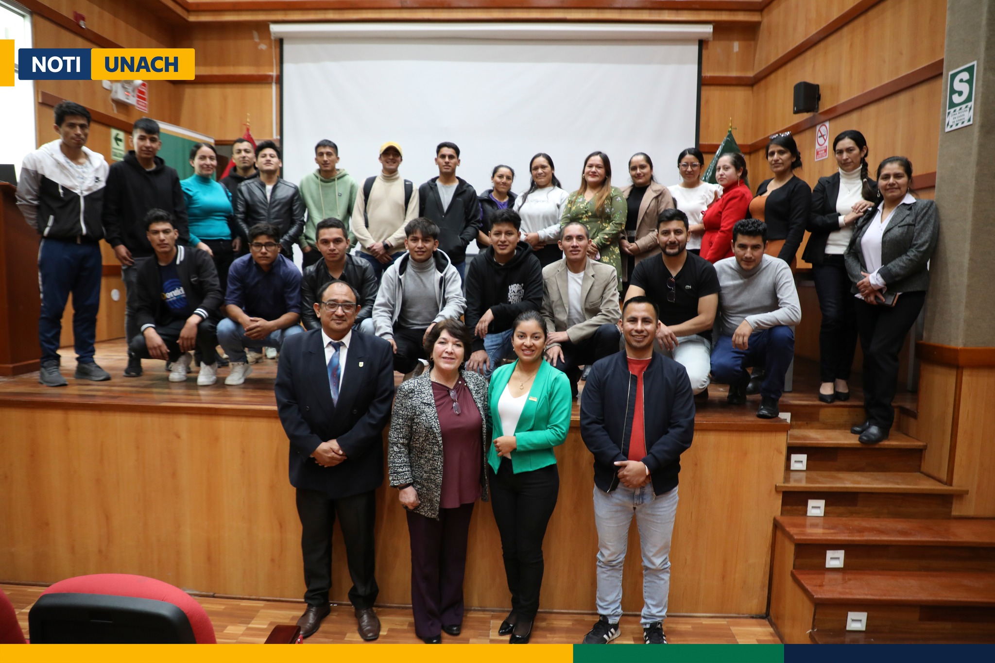 EGRESADA DE LA UNACH Y BECARIA DE MAESTRÍA EN BRASIL REALIZÓ CONFERENCIA ACADÉMICO-CIENTÍFICA